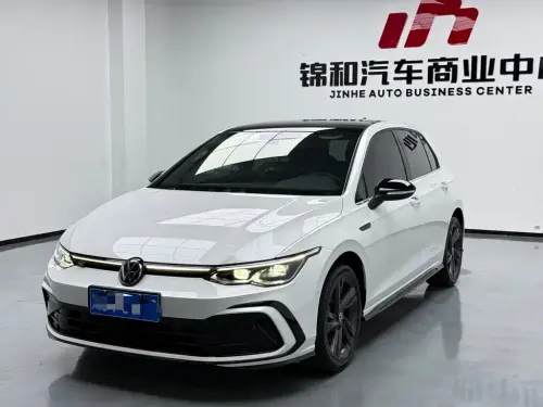 Volkswagen Golf, 2022