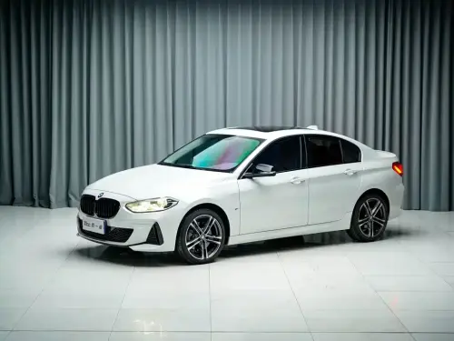 BMW 1-Series, 2022