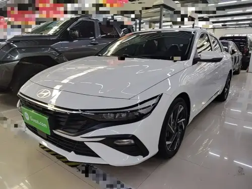 Hyundai Elantra, 2024