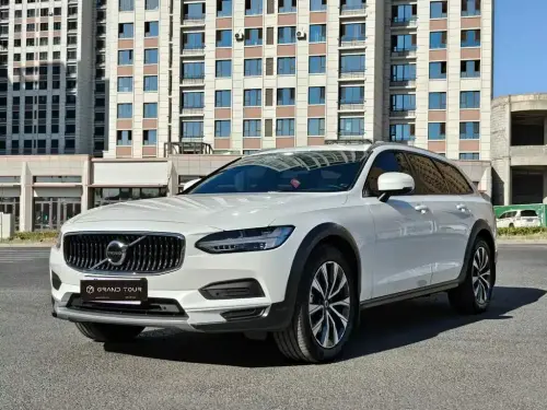 Volvo V90, 2025