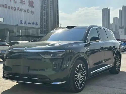 AITO M8, 2025