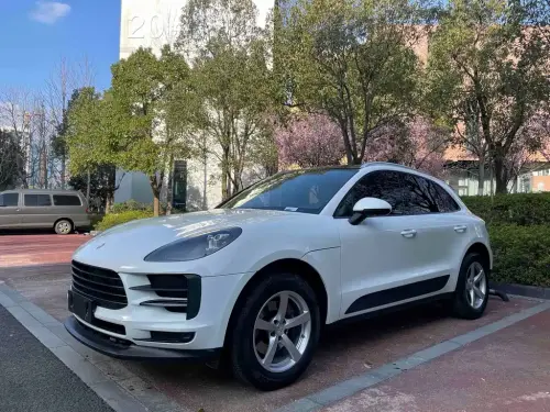 Porsche Macan, 2021