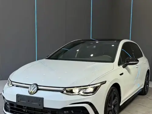 Volkswagen Golf, 2024