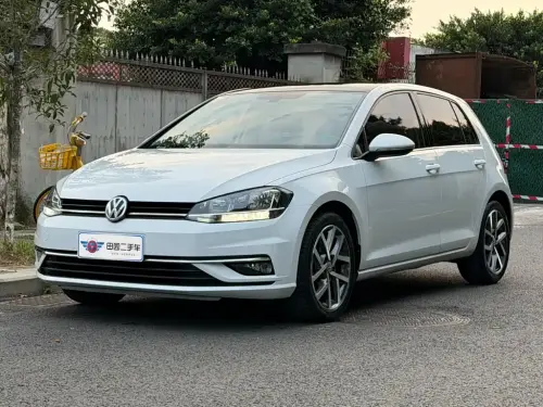 Volkswagen Golf, 2020