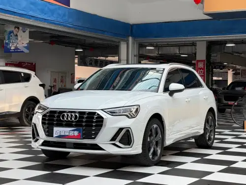 Audi Q3, 2022