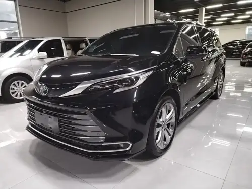 Toyota Sienna, 2025