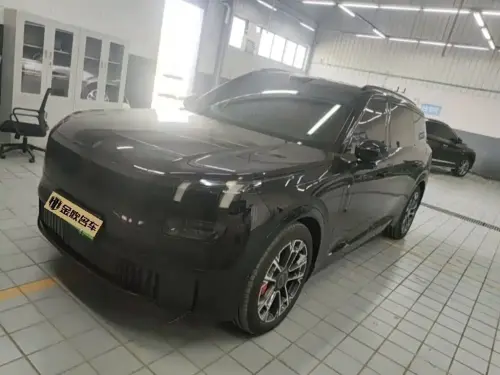 Lynk & Co 900, 2025