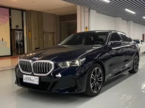 BMW 5-Series, 2024
