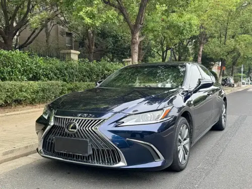 Lexus ES, 2021