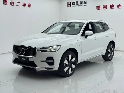 Volvo XC60, 2025
