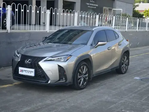 Lexus UX, 2020