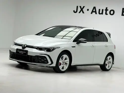 Volkswagen Golf, 2022