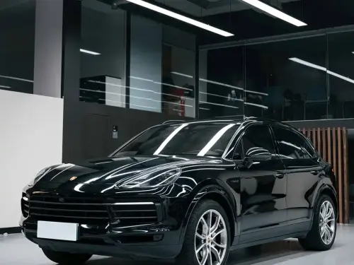 Porsche Cayenne, 2023