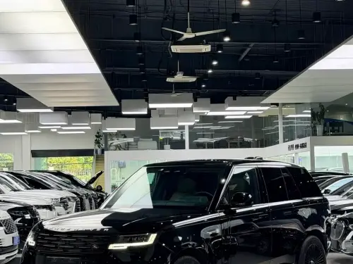 Land Rover Range Rover, 2025