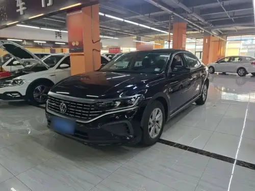 Volkswagen Passat, 2023
