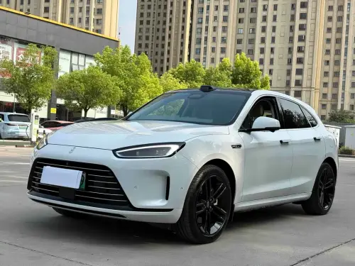 AITO M5, 2025