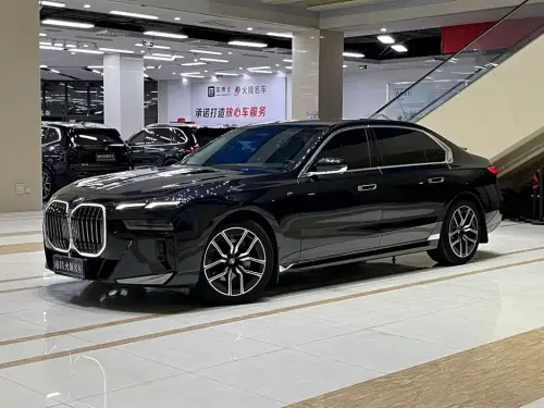 BMW 7-Series, 2024