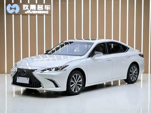 Lexus ES, 2021