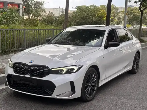 BMW 3-Series, 2023
