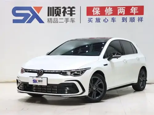 Volkswagen Golf, 2024