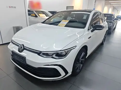 Volkswagen Golf, 2023