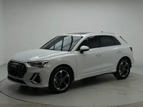 Audi Q3, 2022