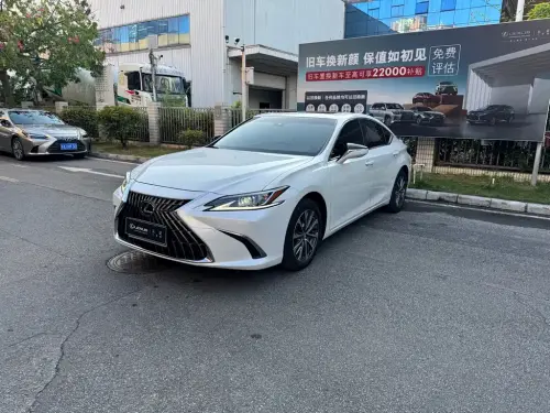 Lexus ES, 2024