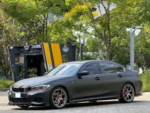 BMW 3-Series, 2022