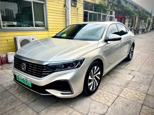 Volkswagen Passat, 2022