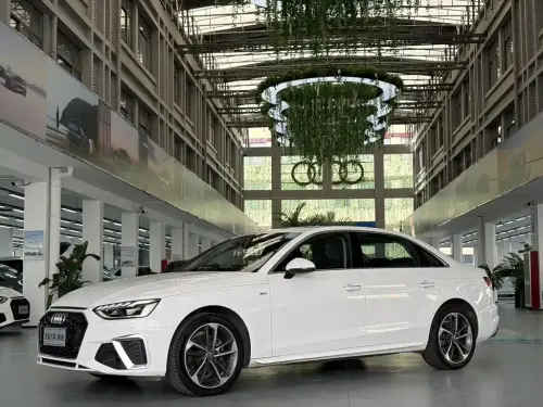 Audi A4, 2021