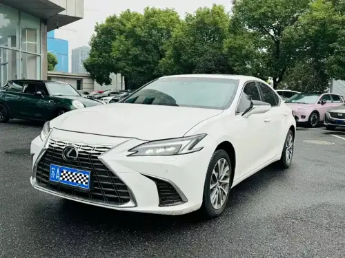 Lexus ES, 2026