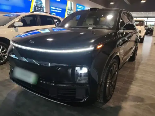 Li Auto L9, 2025