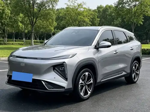 Geely L7, 2025