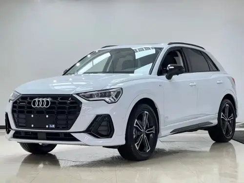 Audi Q3, 2022