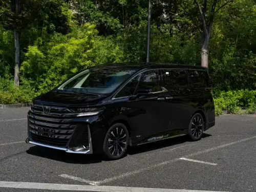 Toyota Vellfire, 2024