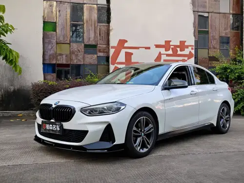 BMW 1-Series, 2022