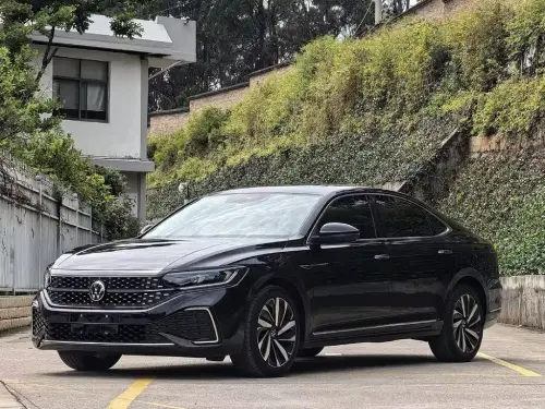 Volkswagen Passat, 2022