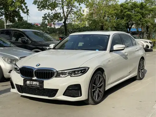 BMW 3-Series, 2022
