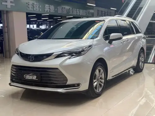 Toyota Sienna, 2022
