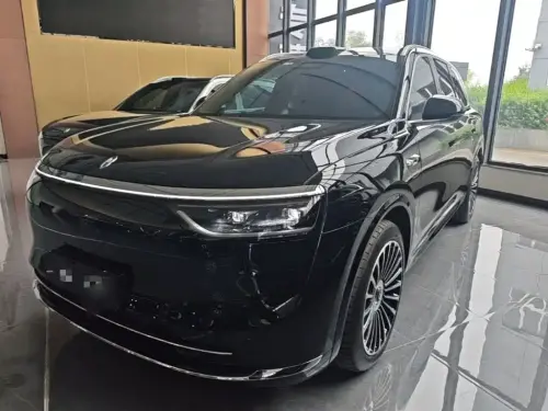 AITO M8, 2025