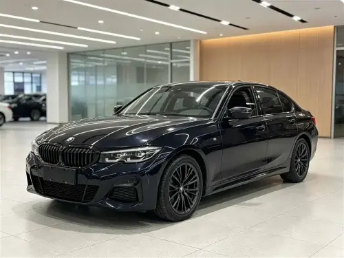 BMW 3-Series, 2022