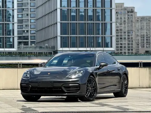Porsche Panamera, 2023