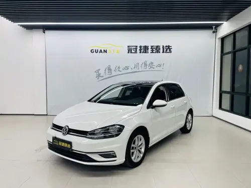 Volkswagen Golf, 2020