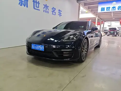 Porsche Panamera, 2023
