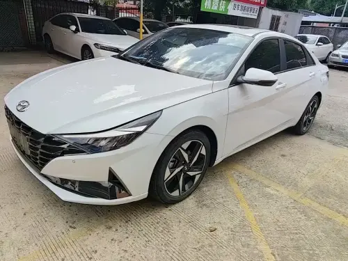 Hyundai Elantra, 2023