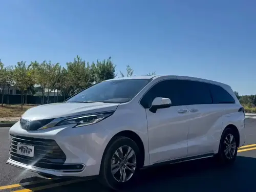 Toyota Sienna, 2025
