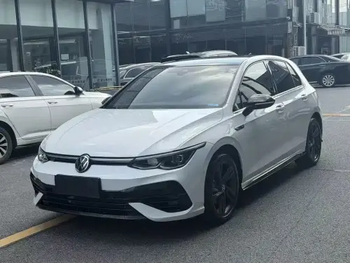 Volkswagen Golf, 2022