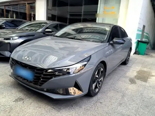 Hyundai Elantra, 2022