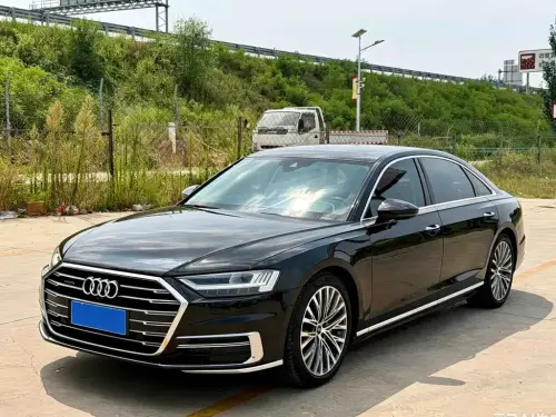 Audi A8, 2022