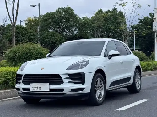 Porsche Macan, 2021